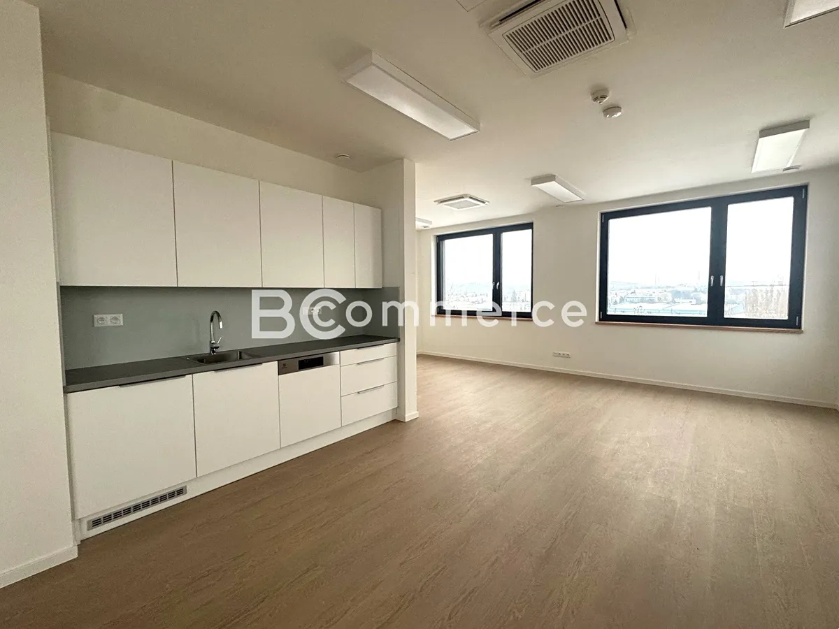 Pronájem kanceláře 51 m²